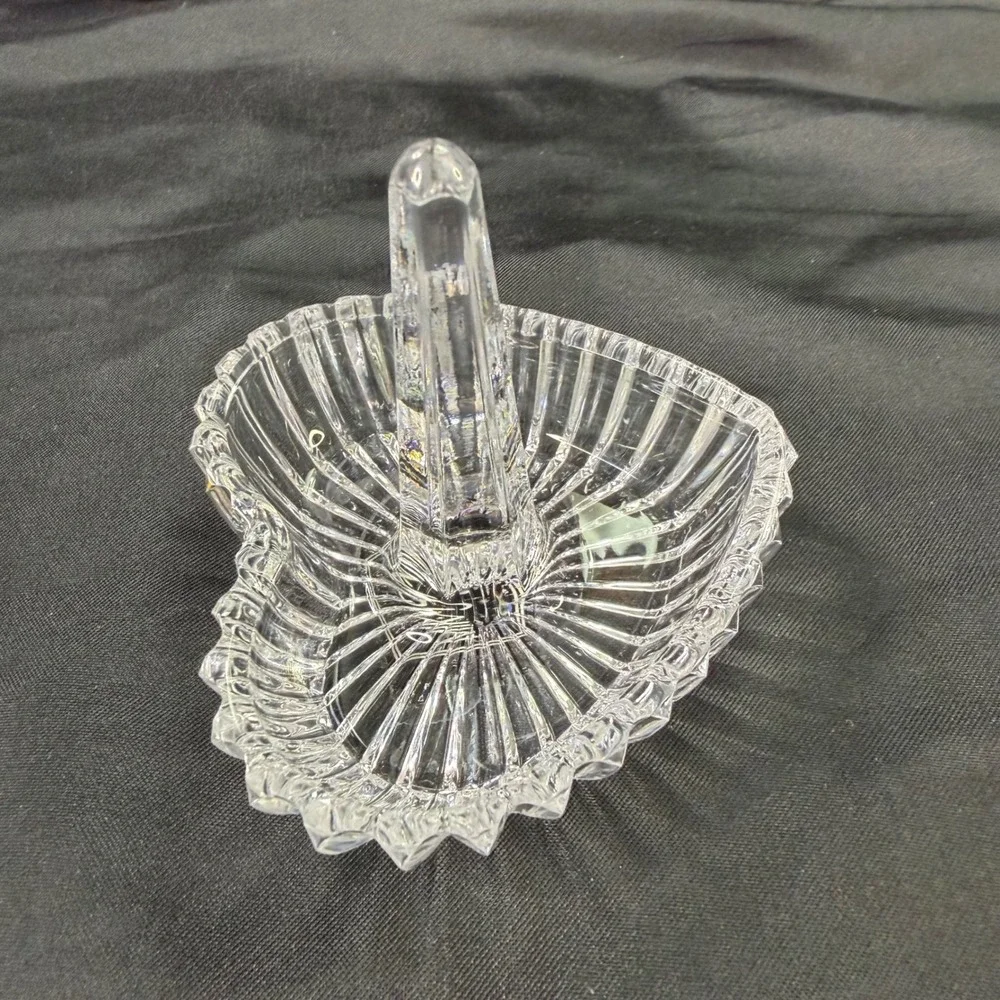 Vintage Clear Crystal Heart Shaped Ring Holder Dish Scalloped Edge Slovenia